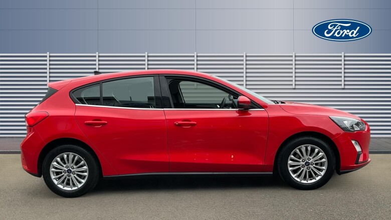 Ford Focus 1.0 EcoBoost 125 Titanium Edition 5dr Auto Petrol Hatchback